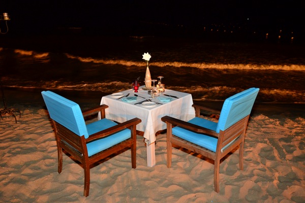Romantic Beach Dinner at Edde Sands